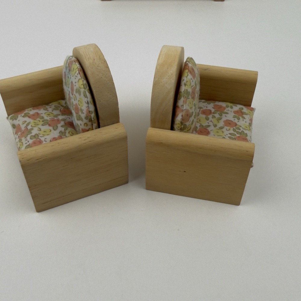 PlanToys Dollhouse Living Room Furniture Set Sofa Chairs Tables Wood 1:12 - Picture 10 of 17